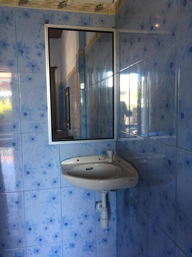 Wahyu Homestay 1 Nusa Lembongan  Luaran gambar